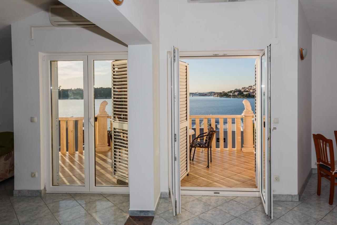 Apartamenty Z Basenem Ilja Рогозниця Екстер'єр фото
